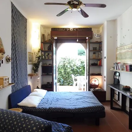 Studio-apartment With Small Garden