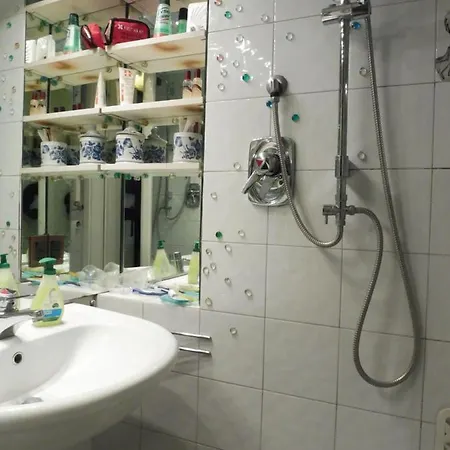 アパート Studio-apartment With Small Garden *