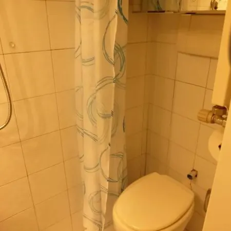 Studio-apartment With Small Garden アパート