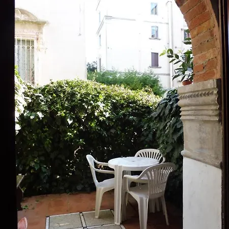 Studio-apartment With Small Garden