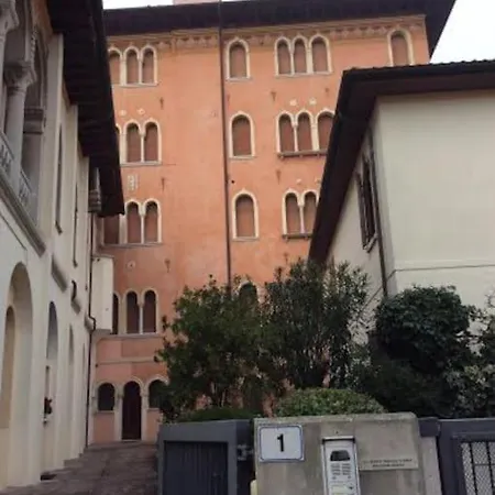 アパート Studio-apartment With Small Garden ヴェネツィア・リド島